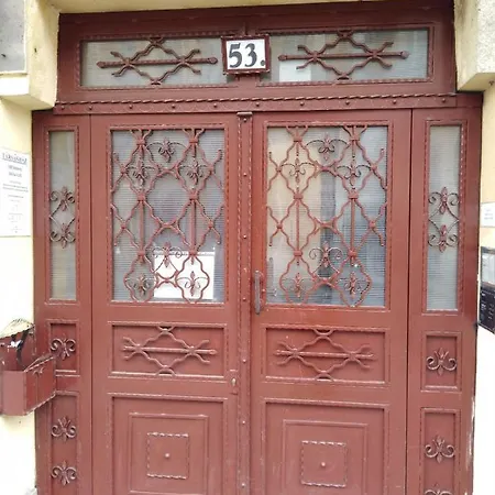Apartman Cosy 2 Bedroom Flat In The Heart Of Budapest