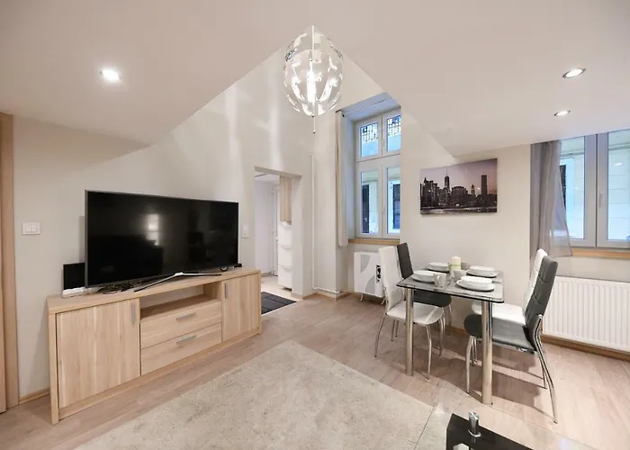Cosy 2 Bedroom Flat In The Heart Of