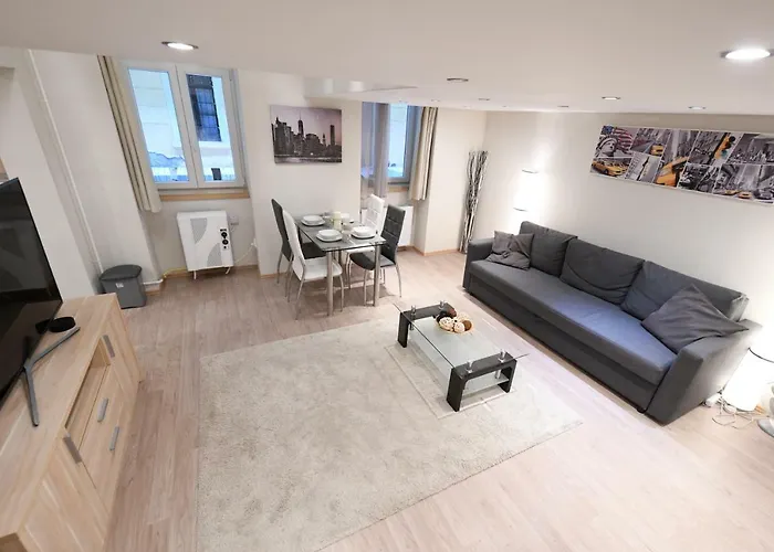 Cosy 2 Bedroom Flat In The Heart Of Lejlighed